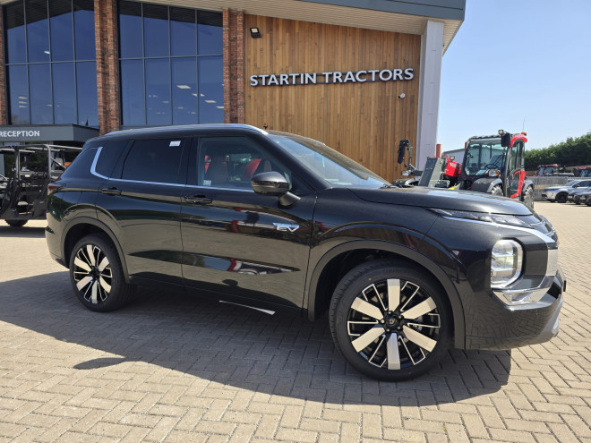 Mitsubishi Outlander Diamond PHEV Black Diamond
