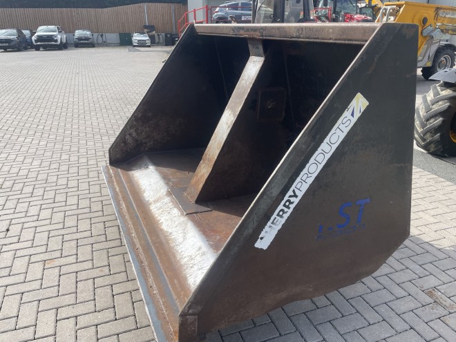 Toe tip Bucket Cherry Products pin and cone