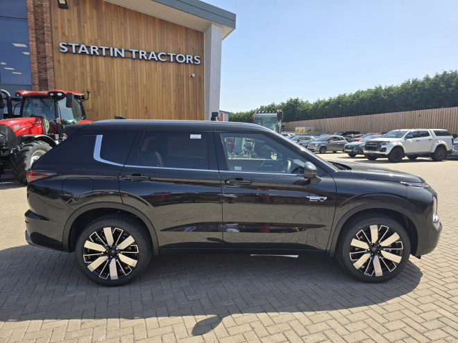 Mitsubishi Outlander Diamond PHEV Black Diamond