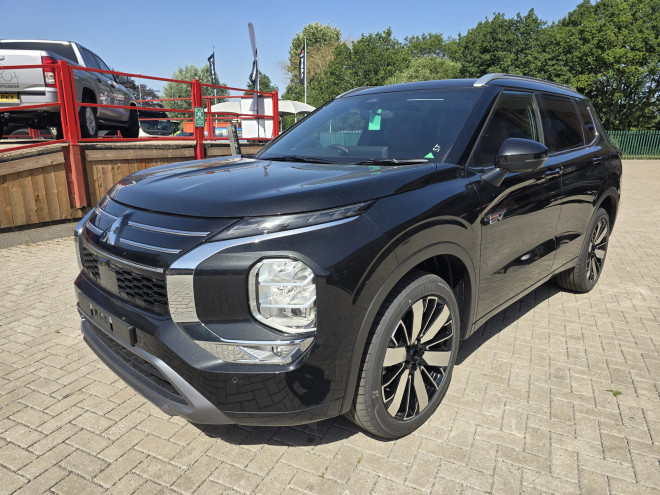 Mitsubishi Outlander Diamond PHEV Black Diamond