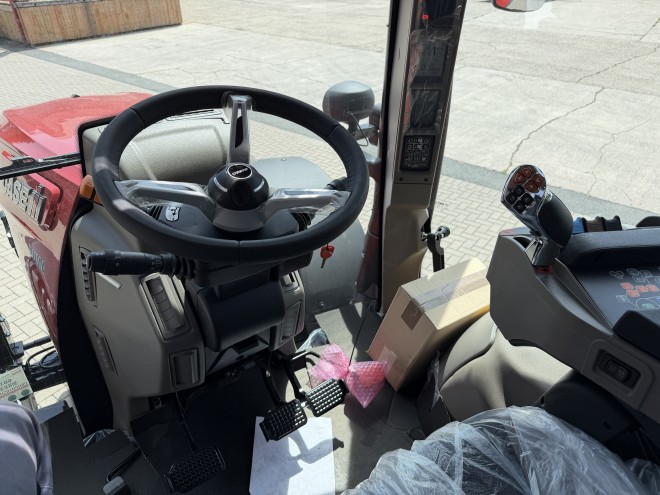 Case IH Puma 165 Multicontroller Front Linkage Accuguide ready
