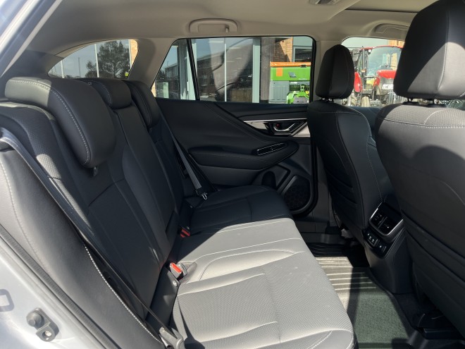 Subaru Outback 2.5i Touring 5dr Lineartronic