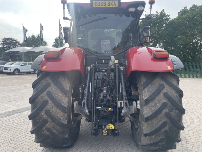 Case IH Puma 185 CVX w/ front linkage