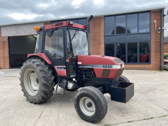 Case IH 4230 XL Plus 2WD