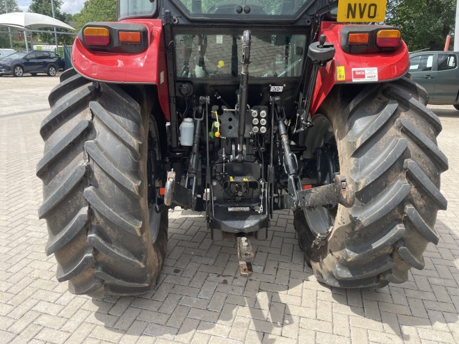 Case IH Farmall 115A