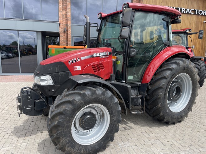 Case IH Farmall 115A