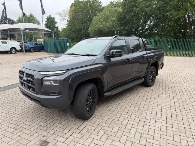 Mitsubishi L200 Barbarian 2.4 Auto Graphite Grey