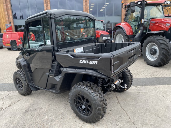 Can-Am SSV Traxter XU HD11 TR ABS Black