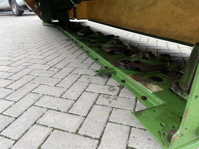 Krone Easy Cut R400 4M mower