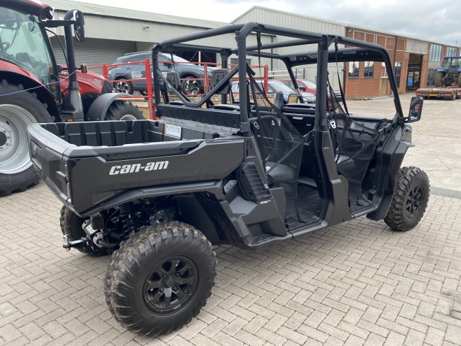 Can-Am SSV Traxter MAX XU HD11 TR ABS Black