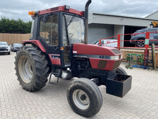 Case IH 4230 XL Plus 2WD