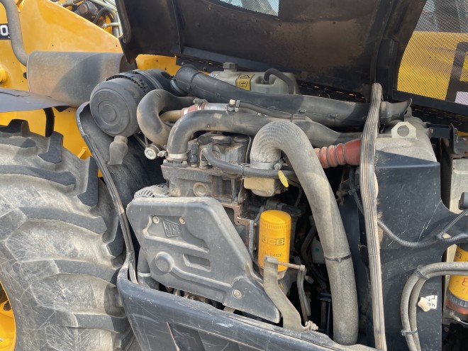 JCB 550-80 Agri Plus C/W Q fit headstock Pallet tines