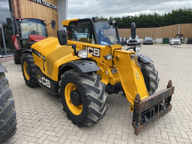 JCB 530-60 Agri Super C/W Pin and cone hydraulic latching head stock