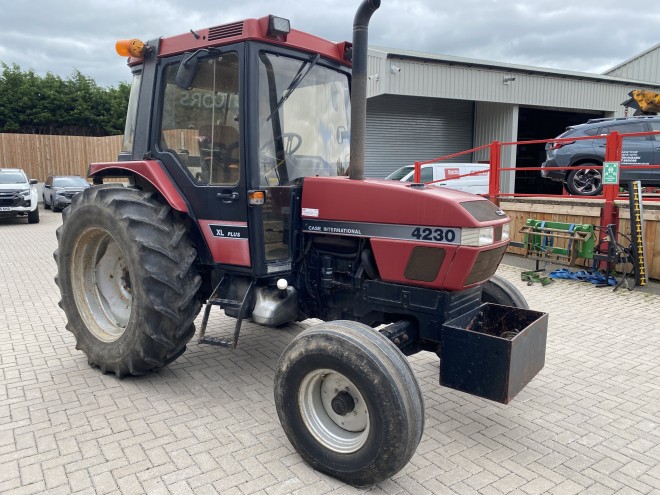 Case IH 4230 XL Plus 2WD