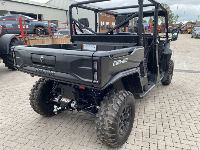 Can-Am SSV Traxter MAX XU HD11 TR ABS Black