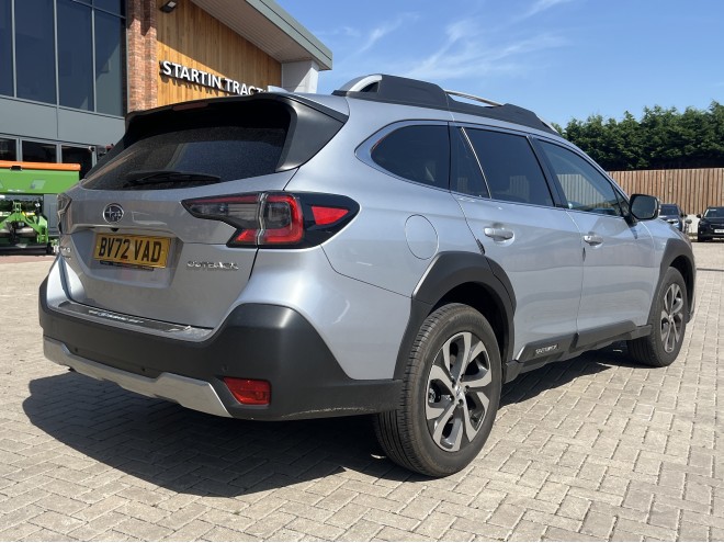 Subaru Outback 2.5i Touring 5dr Lineartronic