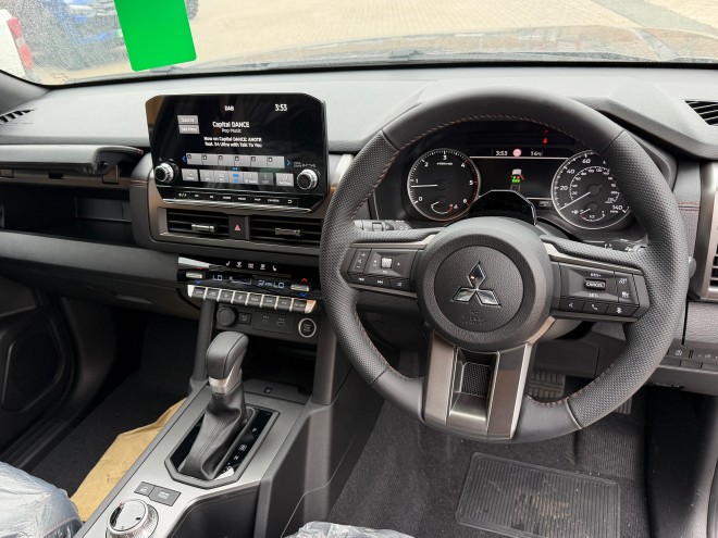Mitsubishi L200 Barbarian 2.4 Auto Graphite Grey
