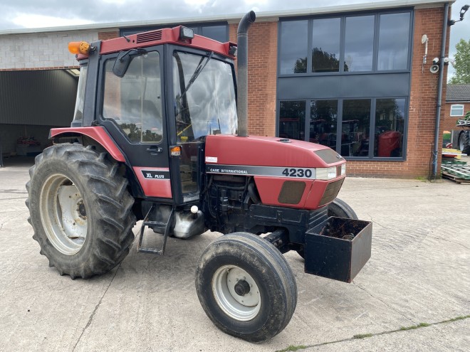 Case IH 4230 XL Plus 2WD
