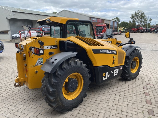 JCB 530-60 Agri Super C/W Pin and cone hydraulic latching head stock