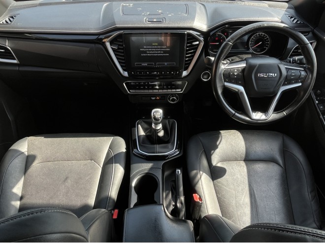 Isuzu D-Max 1.9 V-Cross Valencia Orange