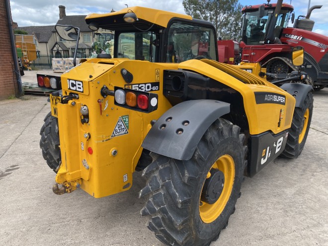 JCB 530-60 Agri Super C/W Pin and cone hydraulic latching head stock