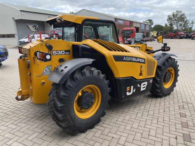 JCB 530-60 Agri Super C/W Pin and cone hydraulic latching head stock