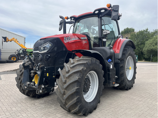 Case IH Puma 240 CVX AFS Connect w/ front linkage and front PTO, accuguide ready