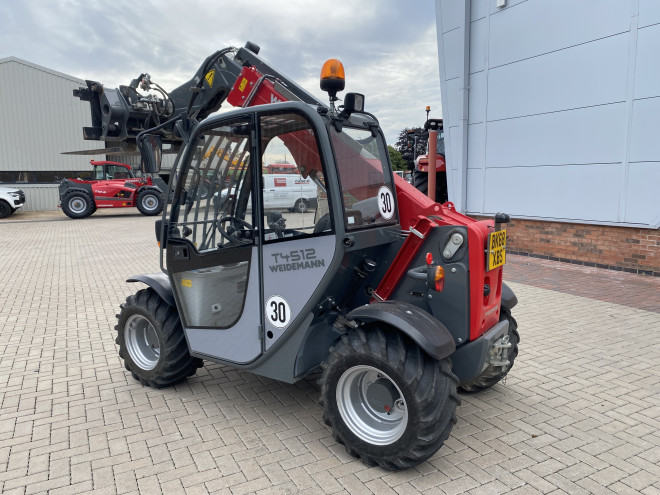 Weidemann 4512 C/W Euro Headstock and Pallet Tines