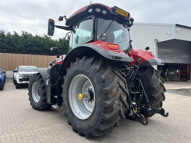 Case IH Puma 240 CVX AFS Connect w/ front linkage and front PTO, accuguide ready