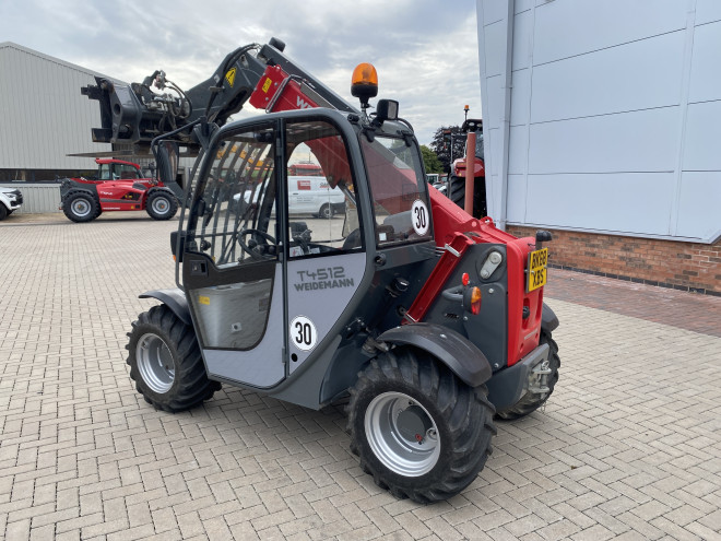 Weidemann 4512 C/W Euro Headstock and Pallet Tines
