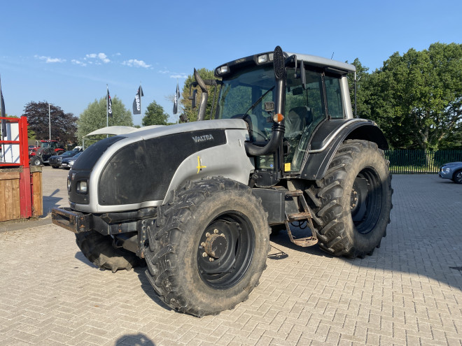 Valtra T131 C/W reverse Seat