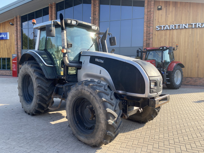 Valtra T131 C/W reverse Seat
