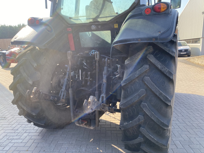 Valtra T131 C/W reverse Seat