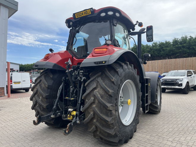 Case IH Puma 240 CVX AFS Connect w/ front linkage and front PTO, accuguide ready