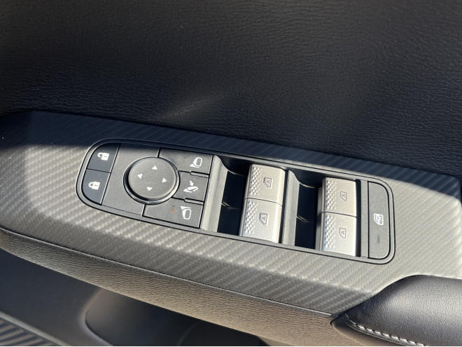 Mitsubishi Outlander Nativa PHEV Moonstone Grey