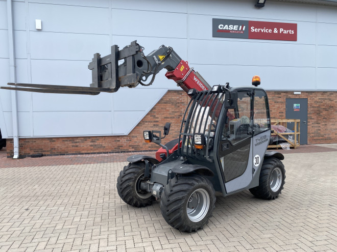 Weidemann 4512 C/W Euro Headstock and Pallet Tines