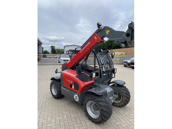 Weidemann 4512 C/W Euro Headstock and Pallet Tines