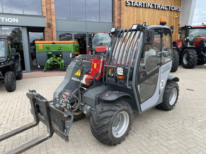 Weidemann 4512 C/W Euro Headstock and Pallet Tines