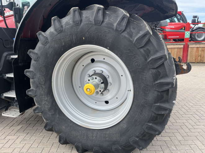 Case IH Puma 240 CVX AFS Connect w/ front linkage and front PTO, accuguide ready, reverse fan