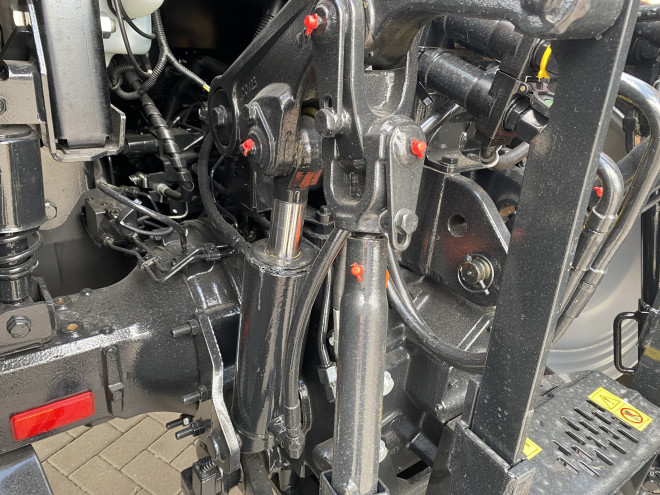 Case IH Farmall 120M