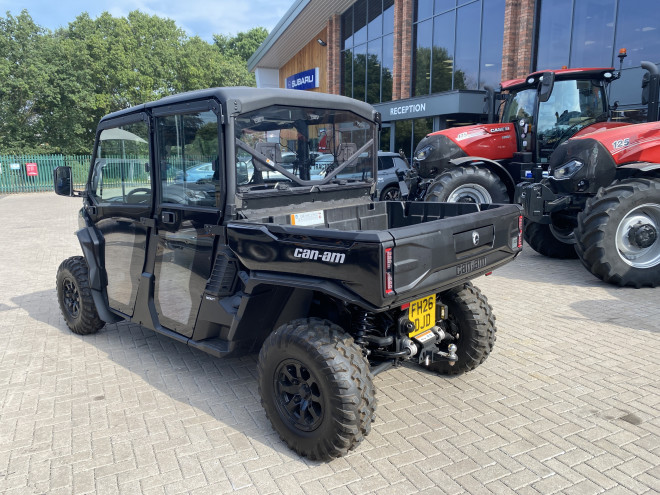 Can-Am SSV Traxter MAX XU HD11 TR ABS Black