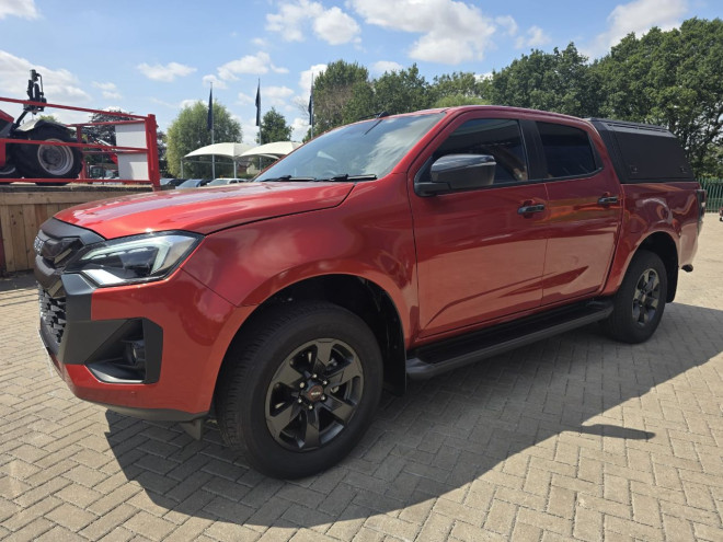Isuzu D-max  V-Cross Commercial 4x4 Auto Sienna Orange