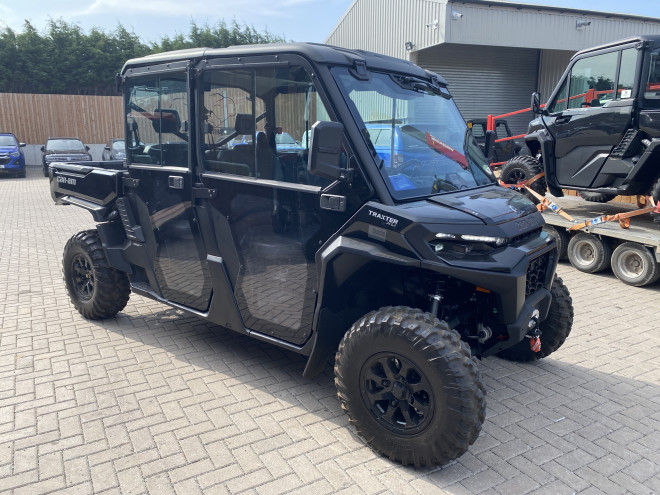 Can-Am SSV Traxter MAX XU HD11 TR ABS Black