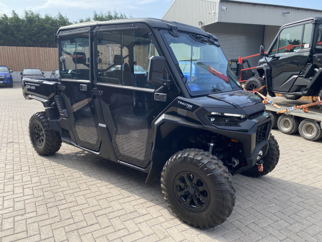 Can-Am SSV Traxter MAX XU HD11 TR ABS Black