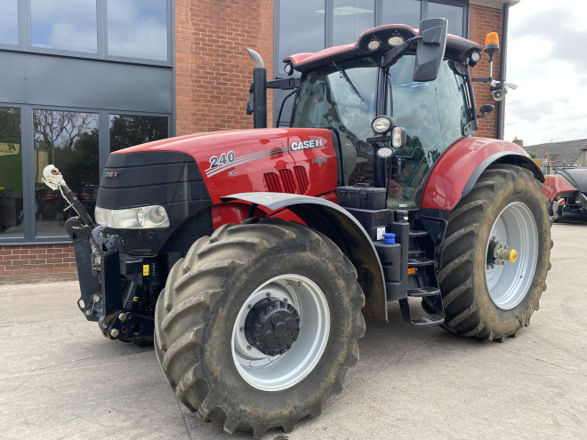 Case IH Puma 240 CVX C/W Front Linkage Accuguide ready
