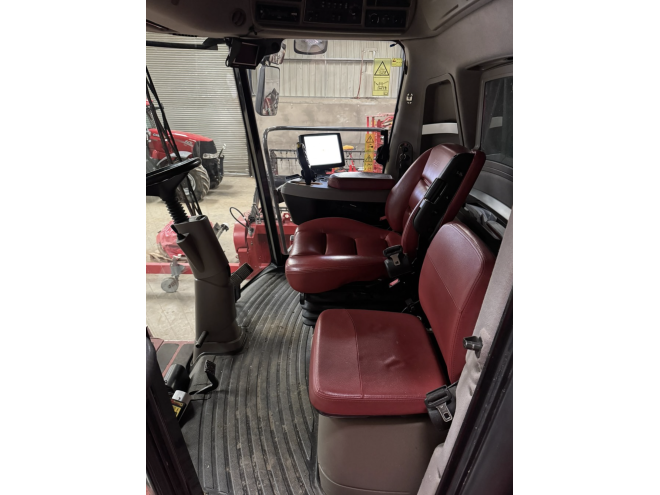 Case IH Axial Flow 7240 C/W 25' Header and Trailer