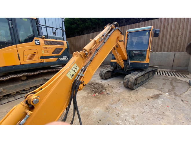 Hyundai 55-9A Excavator c/w 2 buckets