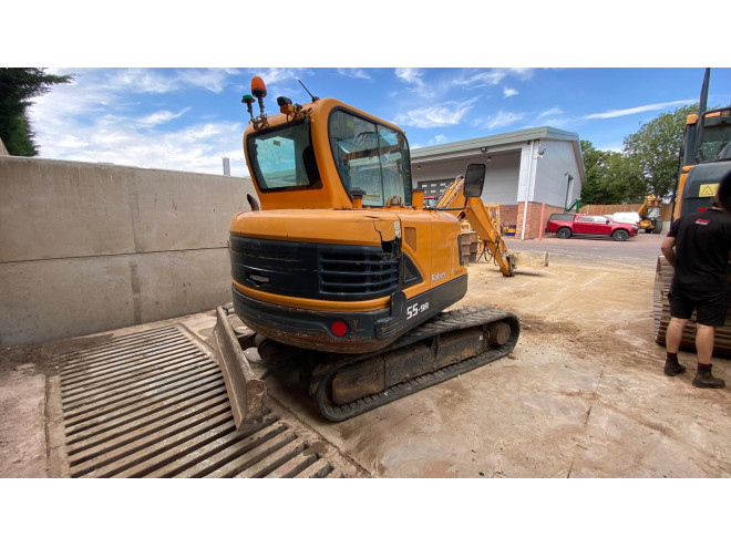 Hyundai 55-9A Excavator c/w 2 buckets