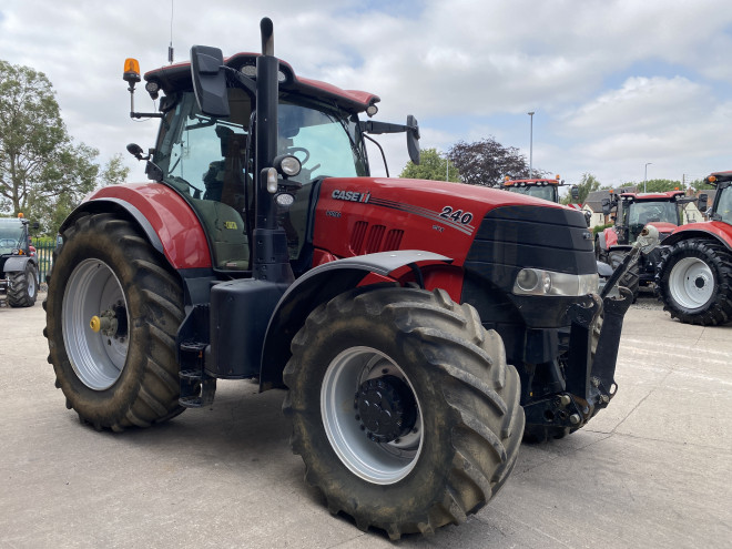 Case IH Puma 240 CVX C/W Front Linkage Accuguide ready