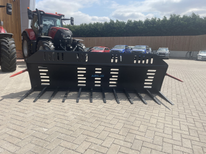 Abiljo 10' Muck Fork C/W Volvo headstock C/W Hardox Tines